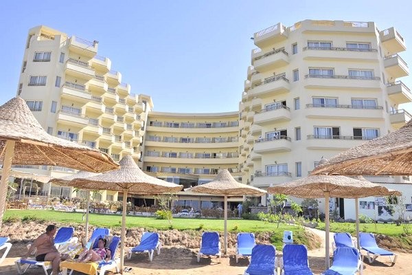 Façade - Magic Beach