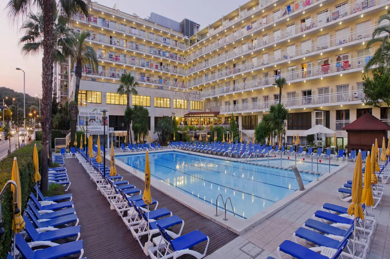 Piscine - Hôtel GHT Oasis Park & SPA (vol non inclus) 4* Lloret De Mar Espagne