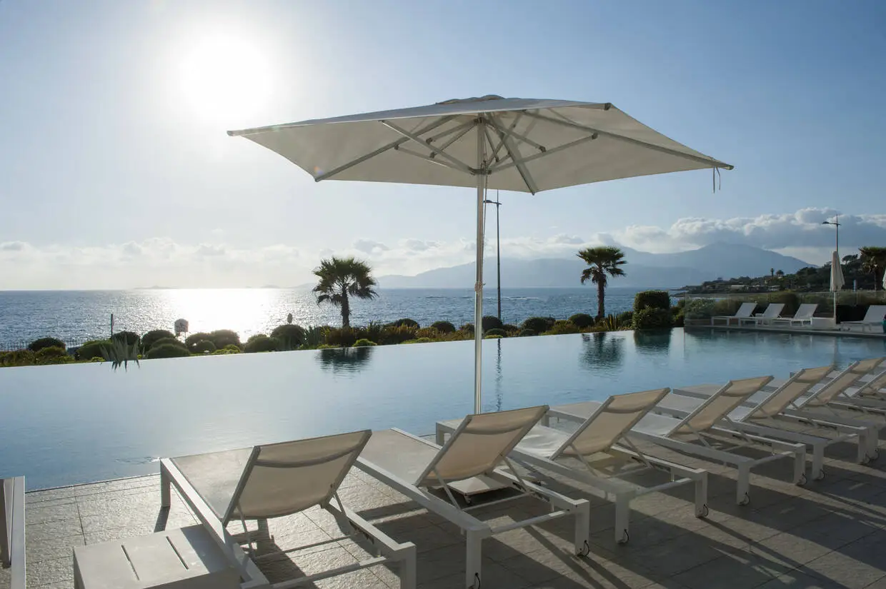 France Corse : Hôtel Radisson Blu Resort & Spa Ajaccio Bay (vol inclus)