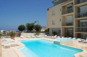 France Corse-Calvi, Hôtel La Revellata