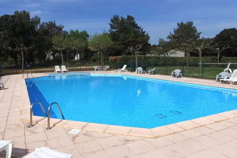 France Languedoc-Roussillon : Hôtel VVF Méjannes Gard