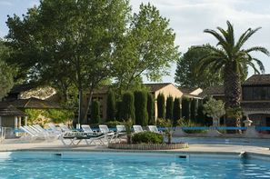 France Provence-Cote d Azur-Arles, Club Les Amandiers