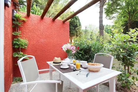 Résidence locative Club Les Gardians arles France