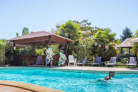 Camping Les Chalets De Fiolles brens France