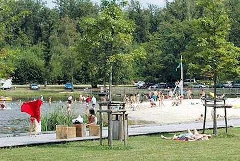 Camping du Grand Etang de Saint-Estèphe busserolles France