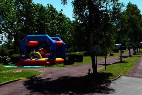 Camping Le Mont Joli Bois criel_sur_mer France