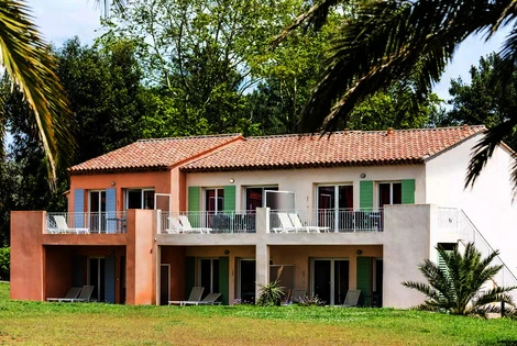 Résidence locative Soleil Vacances Les Perles de Saint Tropez grimaud France