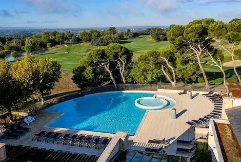 Résidence locative Domaine Provence Country Club lislesurlasorgue France
