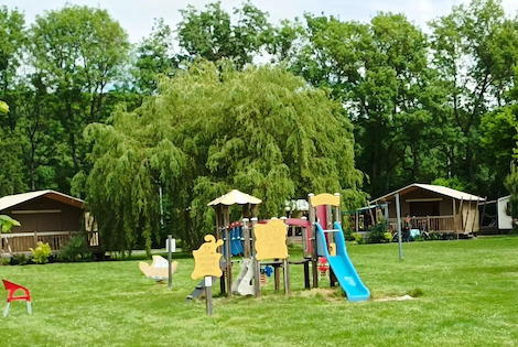 Flower Camping Les Granges luynes France