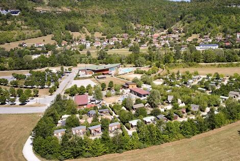 Camping Domaine La Roche D’Ully ornans France