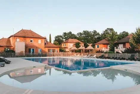 Résidence locative Terres de France - Résidence du Domaine de Claire Rive prayssac France