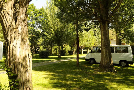 Camping le Pont riviere_sur_tarn France