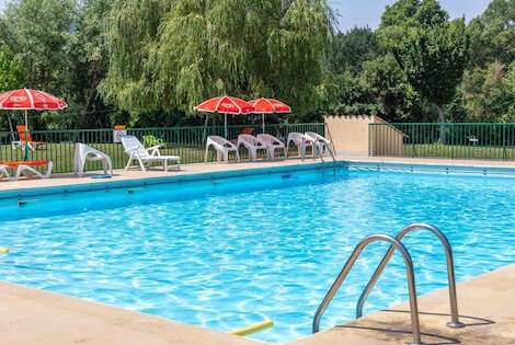 Camping Les Pres Hauts - Sites et Paysages Salignac France