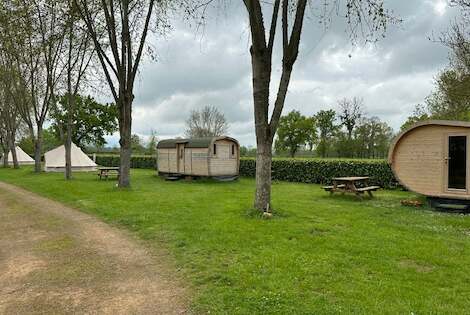 Camping & Bistrot de Messeugne savigny_sur_grosne France