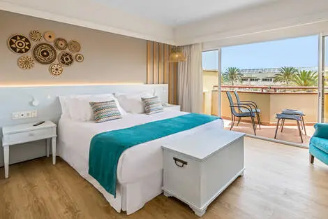 Chambre standard vue piscine