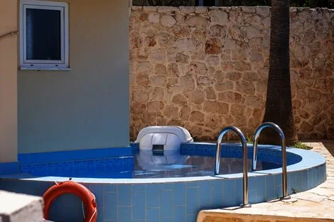 Hôtel Theo agia_marina_chania GRECE