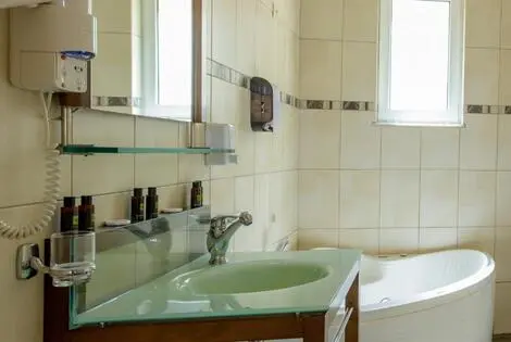 Hôtel Theo agia_marina_chania GRECE