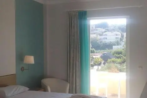 Hôtel Kyriaki agia_marina GRECE