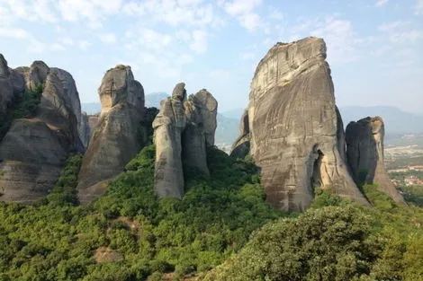 Autotour Peloponnèse, côtes lonnienes et Meteores Athenes Grece