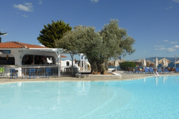 Piscine - Héliades Grand Bleu Beach Resort