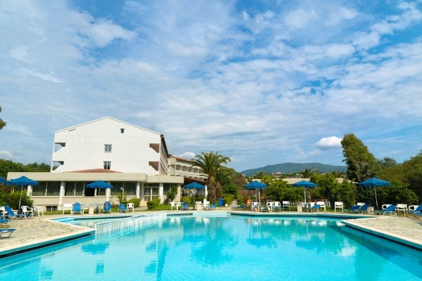 Piscine - Livadi Nafsika
