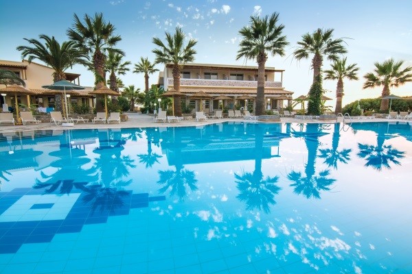 Piscine - Kouros Palace