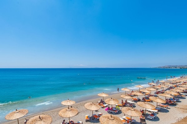 Plage - Akti Palace