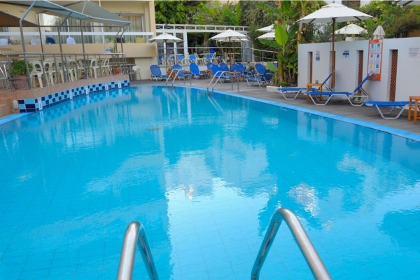 Piscine - Agla 3*
