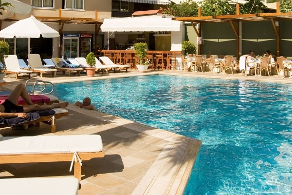 Piscine - Best Western Plaza