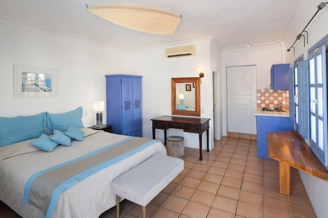 Hôtel Meltemi Luxury Suites santorin GRECE