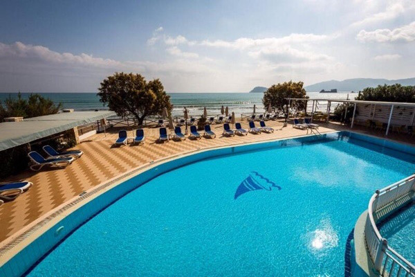 Grece : Hôtel Mediterranean Beach Resort