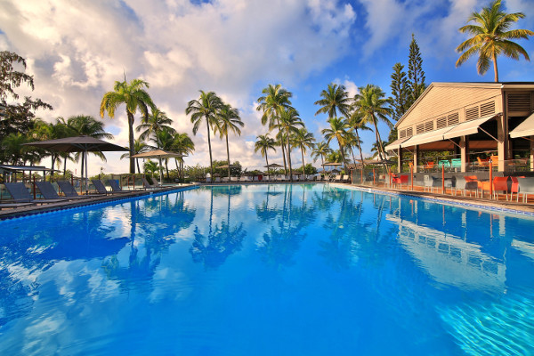 Piscine - Mahogany Hôtel Résidence & Spa