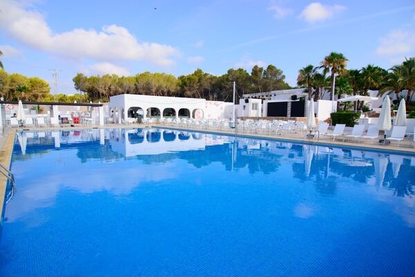 Piscine - Hôtel Cala Llenya Resort Ibiza 4*