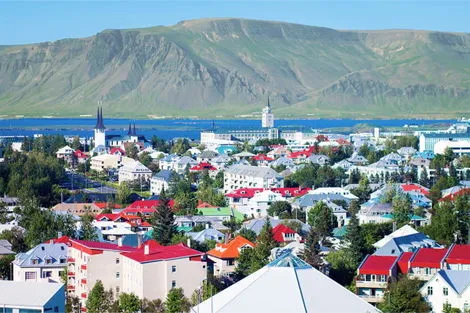 Circuit City Break à Reykjavik : Aventures & Aurores Boréales by Ôvoyages reykjavik Islande
