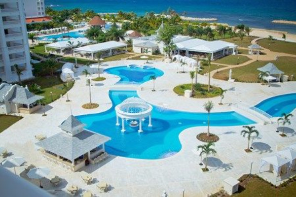 piscine - Luxury Bahia Principe Runaway Bay Adult Only