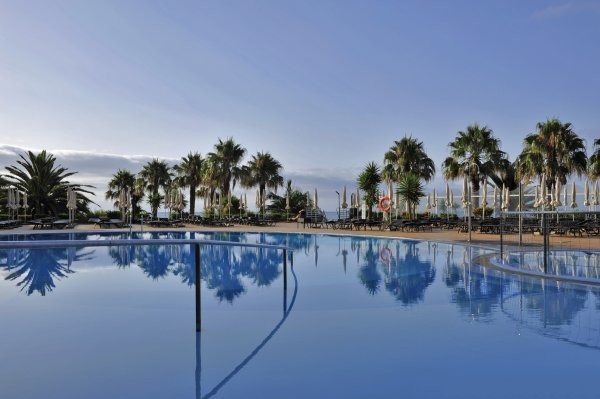Piscine - Four Views Oasis