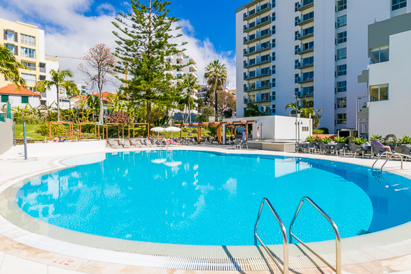Piscine - Girassol