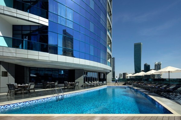 Piscine - Maldives & Dubaï Sun Island & Radisson Blu Dubai Waterfront