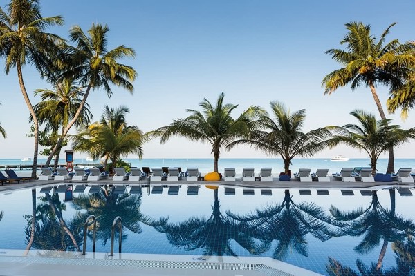 Piscine - Meeru Island Resort & Spa