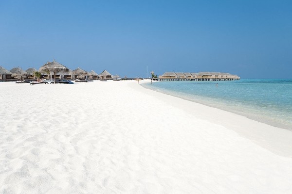 plage - Constance Moofushi Resort