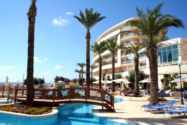 Piscine - Radisson Blu Golden Sands Resort