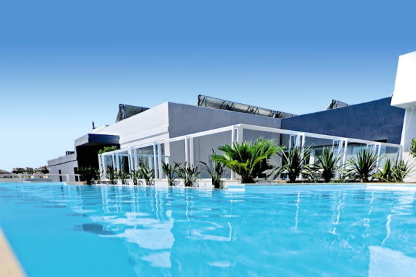 Piscine - The George Urban Boutique