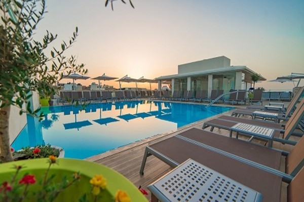 Piscine - Maritim Antonine hôtel & Spa