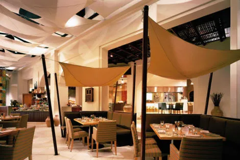 restaurant - Shangri-La Barr Al Jissah Resort & Spa Al Bandar
