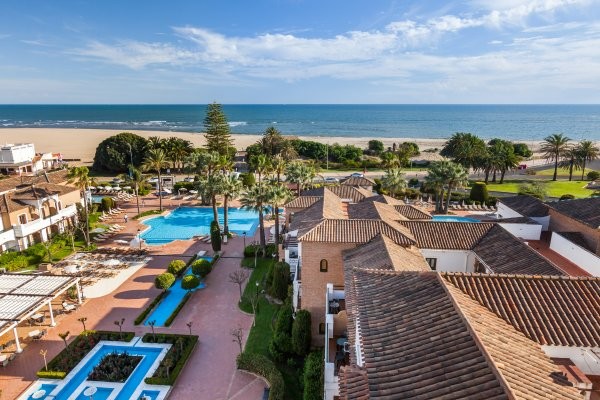 Piscine et Plage - Framissima Barcelo Isla Canela