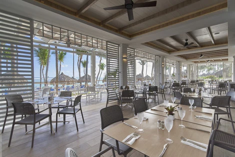 Bar restaurant de plage - intérieur - Bahia Principe Grand Punta Cana