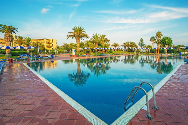 Piscine - Club Naya Club Baia Di Conte 4*