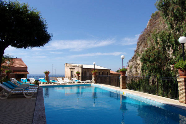 Piscine - Corallo 4*
