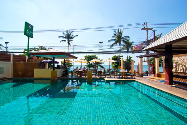 Piscine - Hôtel Sarita Chalet & Spa 3* sup Bangkok Thailande
