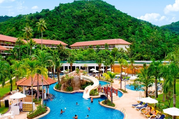 Piscine - Centara Karon Resort Phuket 4*